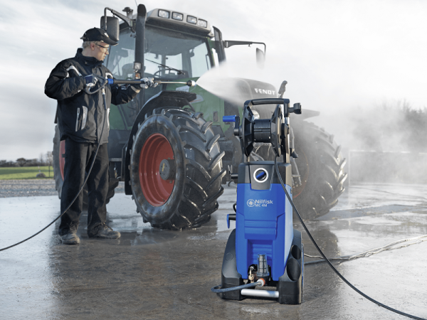 NILFISK PRESSURE WASHER