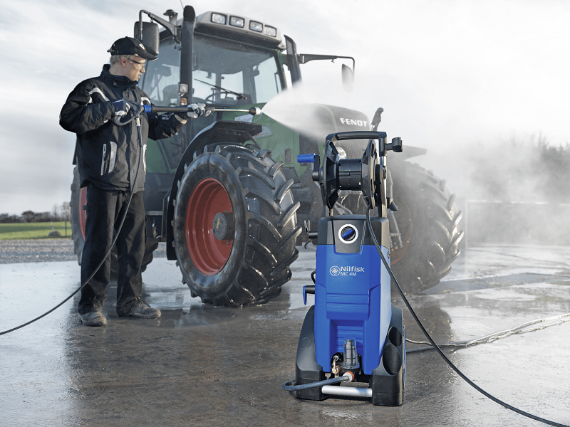 Nilfisk 140 shop pressure washer